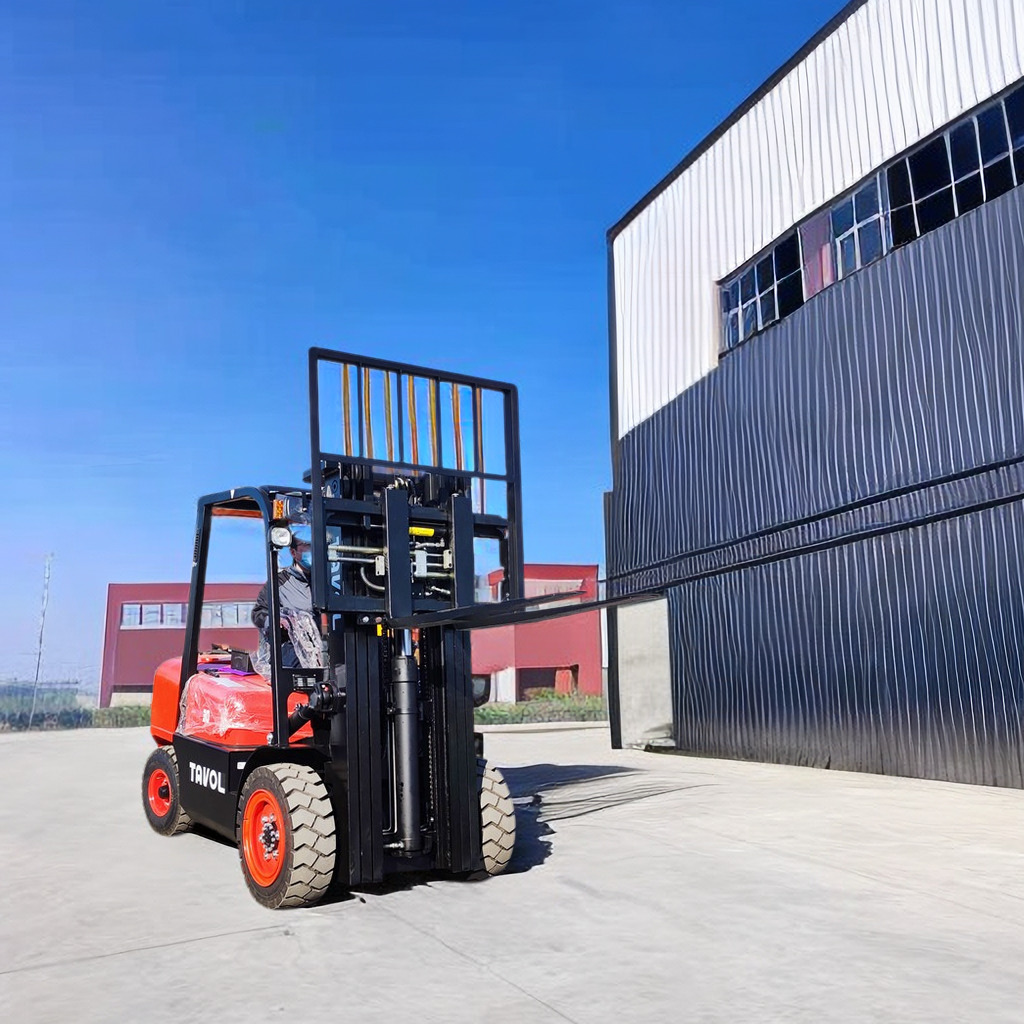 Construction machines forklift for ranch grain transport 2 wheels with large bucket diesel and LPG equipment