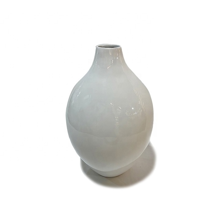 Modern Composite White Lacquer Flower Vase