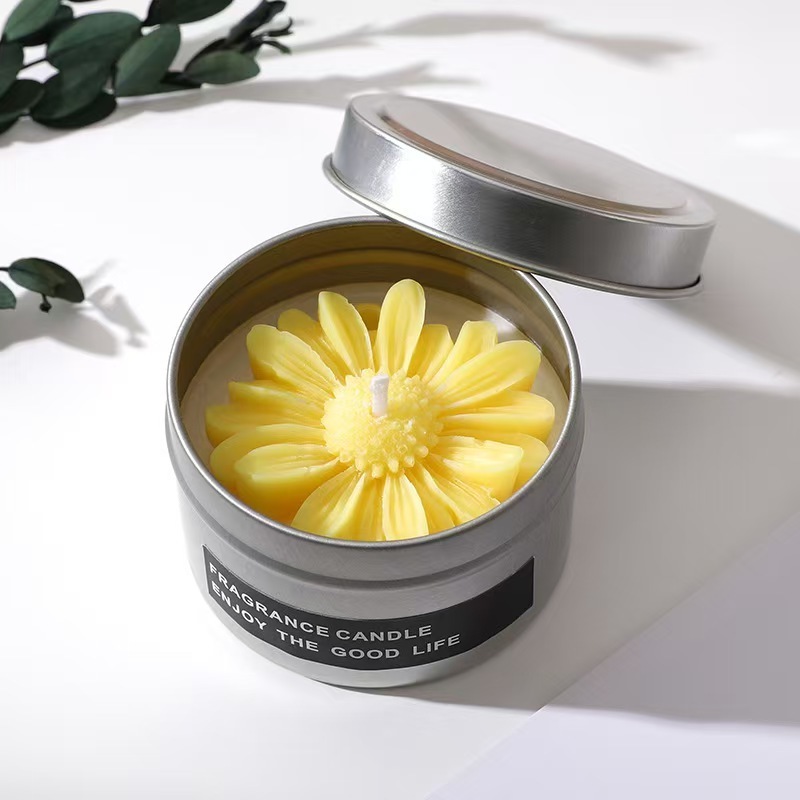 New arrival Soy Wax Fragrance Candle Design Flower Aroma Candles Handmade Little Daisy Scented Candle Tin Can