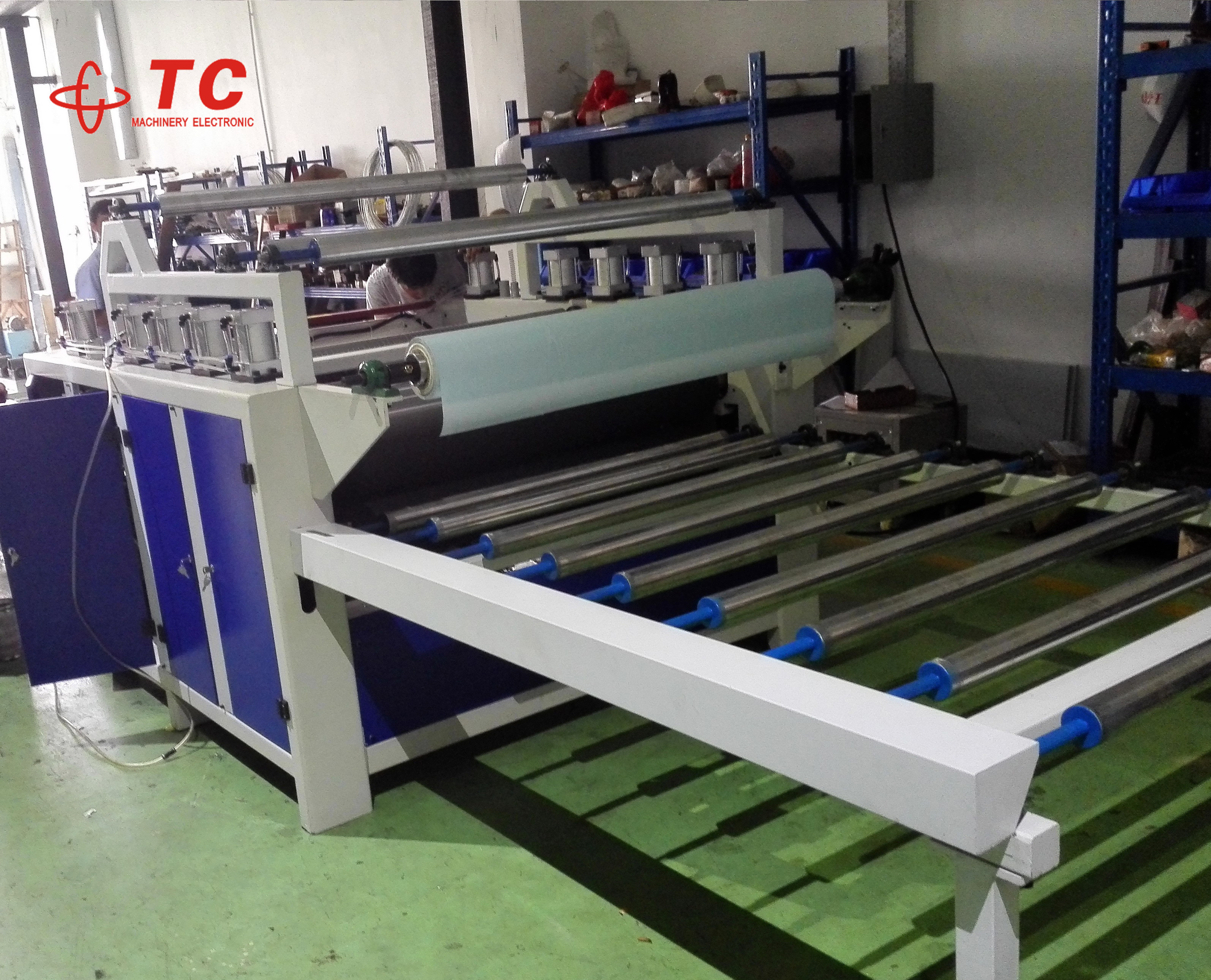 TC roller press mdf panel white glue and  Water Based Cold Glue Sticking Pape laminating machine