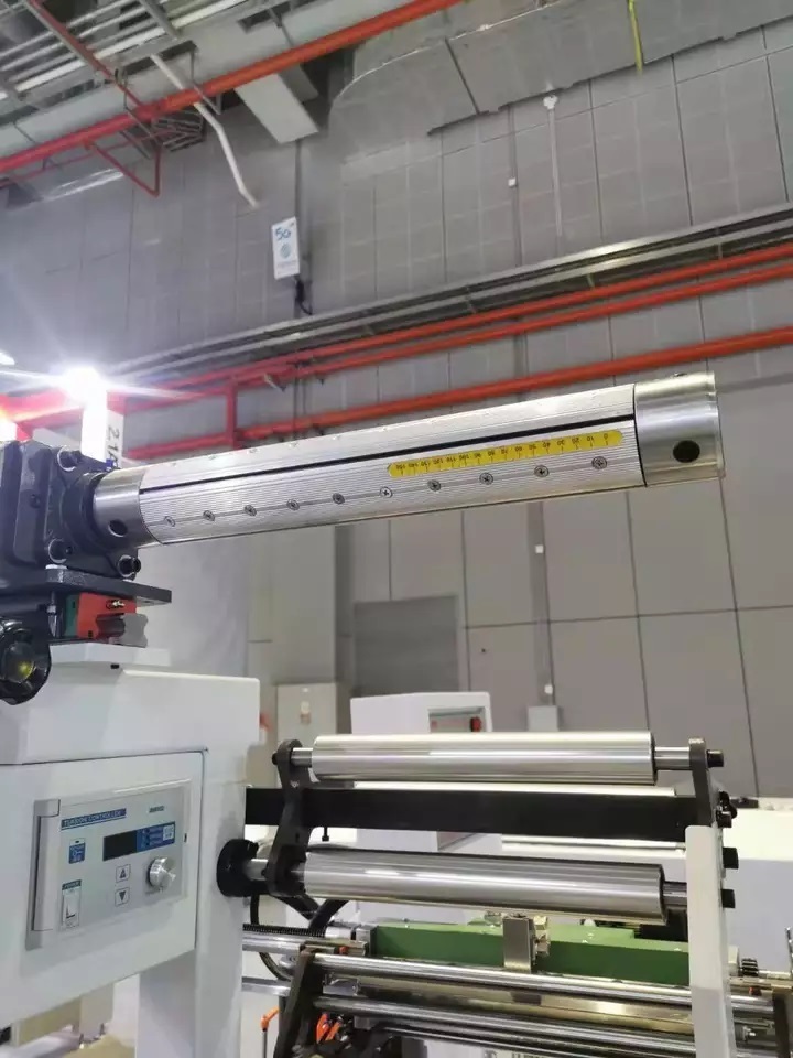 TC source manufacturer  Chinese Supplier Automatic Wrapping Machine With Roller Glue System For Cabinets