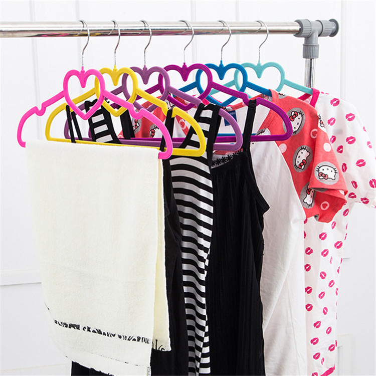 Colorful Velvet Clothes Hangers Loving Heart Velvet Coat Hanger Non-slip Heart-shaped Multifunction Hangers