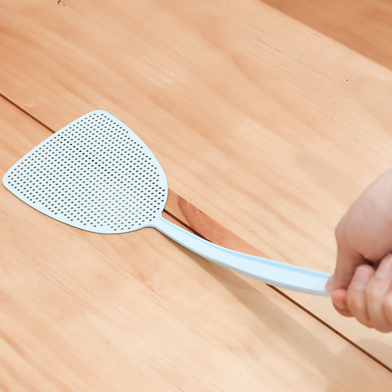 Handheld colorful plastic flyswatter Mesh extended manual fly swatter mosquito swatter Manual mosquito swatter