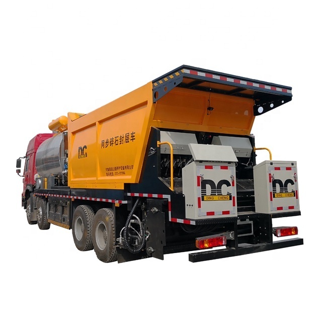 Hot Sale Asphalt Bitumen Chip Seal Vehicle Gravel Spreader Asphalt Chip Spreader for Road Maintenance