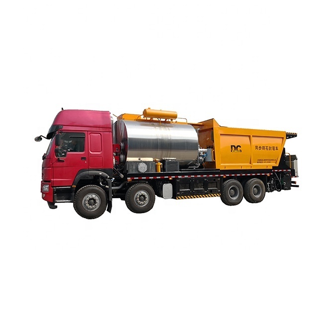 Hot Sale Asphalt Bitumen Chip Seal Vehicle Gravel Spreader Asphalt Chip Spreader for Road Maintenance