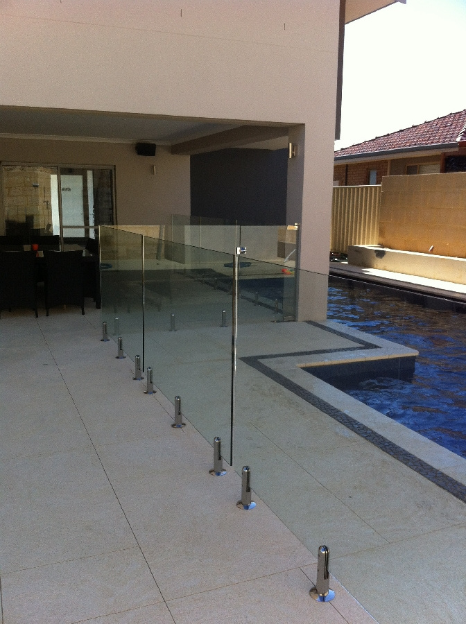 Outdoor glass fence or frameless glass railing stand off or stainless steel pool fence glass spigot