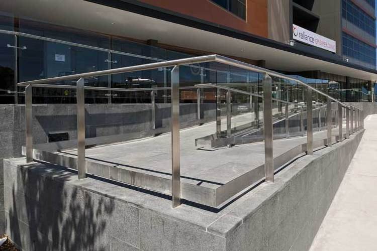 Modern Design Deck Stainless Steel Glass Railing Exterior Railing