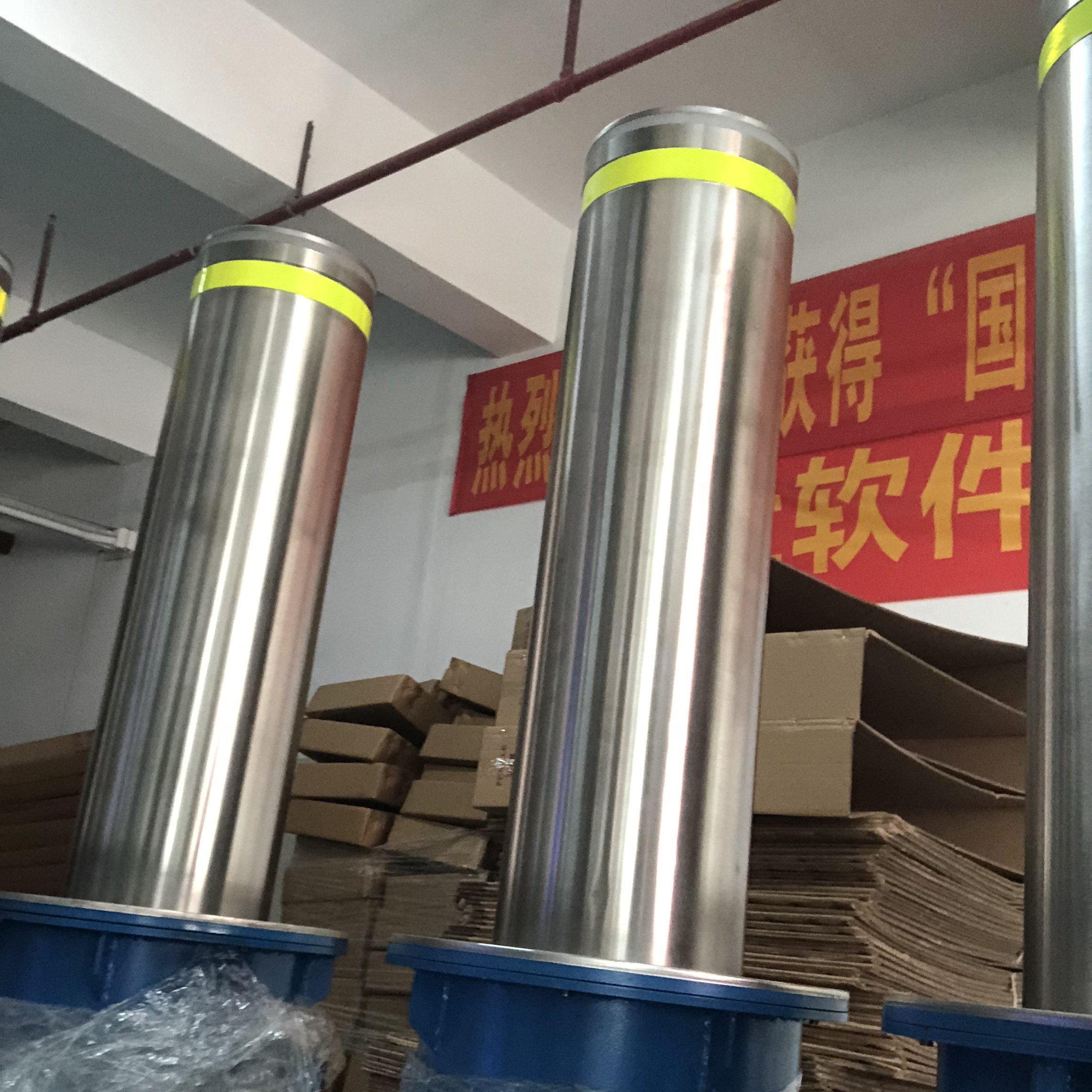 168 mm diameter 10 mm thickness 304 Stainless Steel gate automatic Lifting Electro-hydraulic automatic bollards