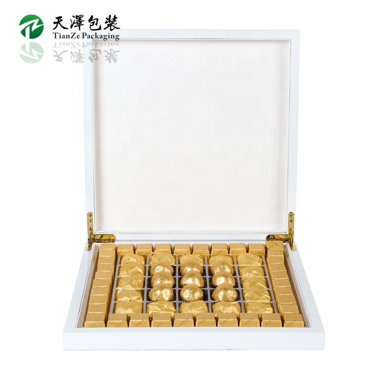 Luxury Chocolate Box Wooden Candy Gift Packaging Box Wooden Custom Gift Box for Dubai Islam Arab Festival Dates