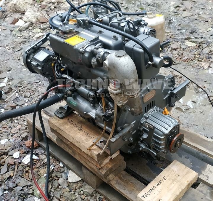 3 cylinders Boat engine Yan mar 3JH25A inboard marine diesel sea water cooling electric starting 25hp motor for sale