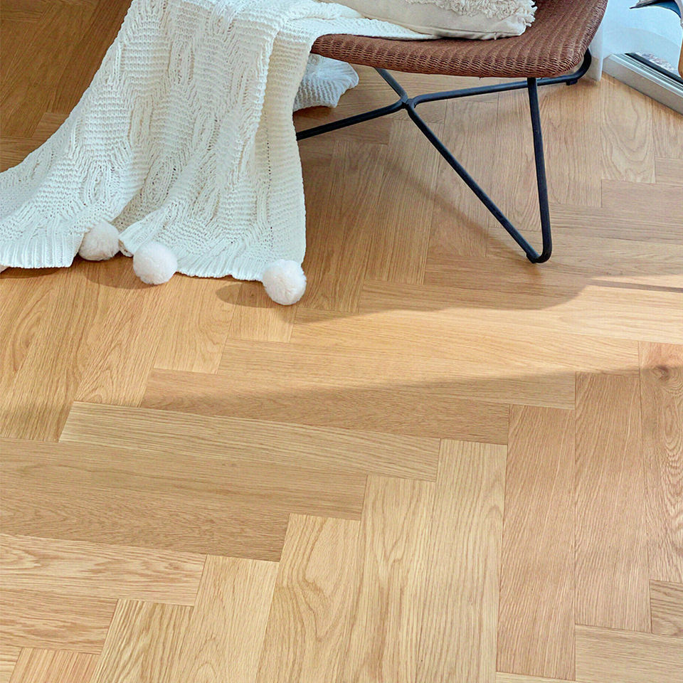 Wholesale prices herringbone flooring wood wire brushed natural oak engineered hardwood flooring