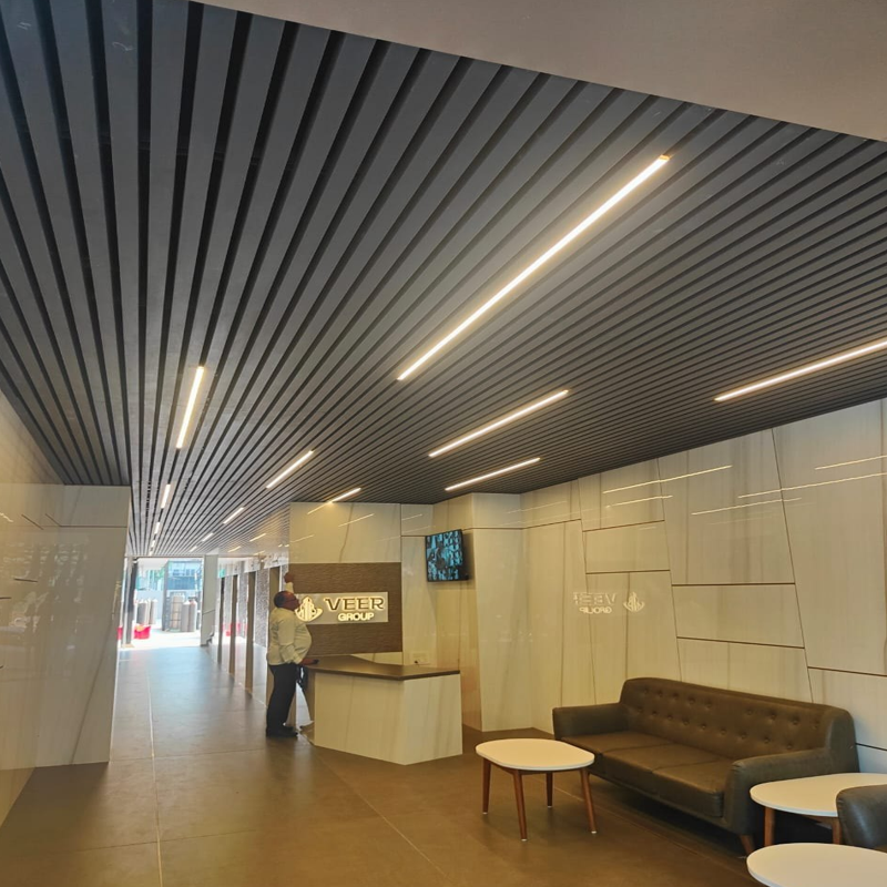 Decorative Material Aluminum Strip Wood Baffle Linear Ceiling Metal Strip Baffle Suspended Aluminum Ceiling