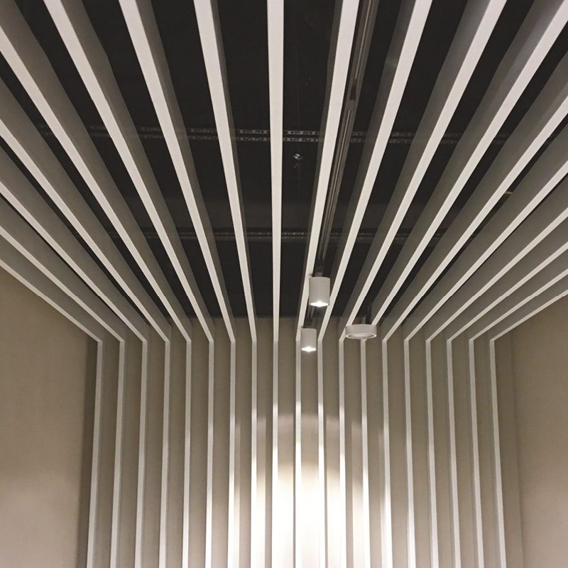 Decorative Material Aluminum Strip Wood Baffle Linear Ceiling Metal Strip Baffle Suspended Aluminum Ceiling