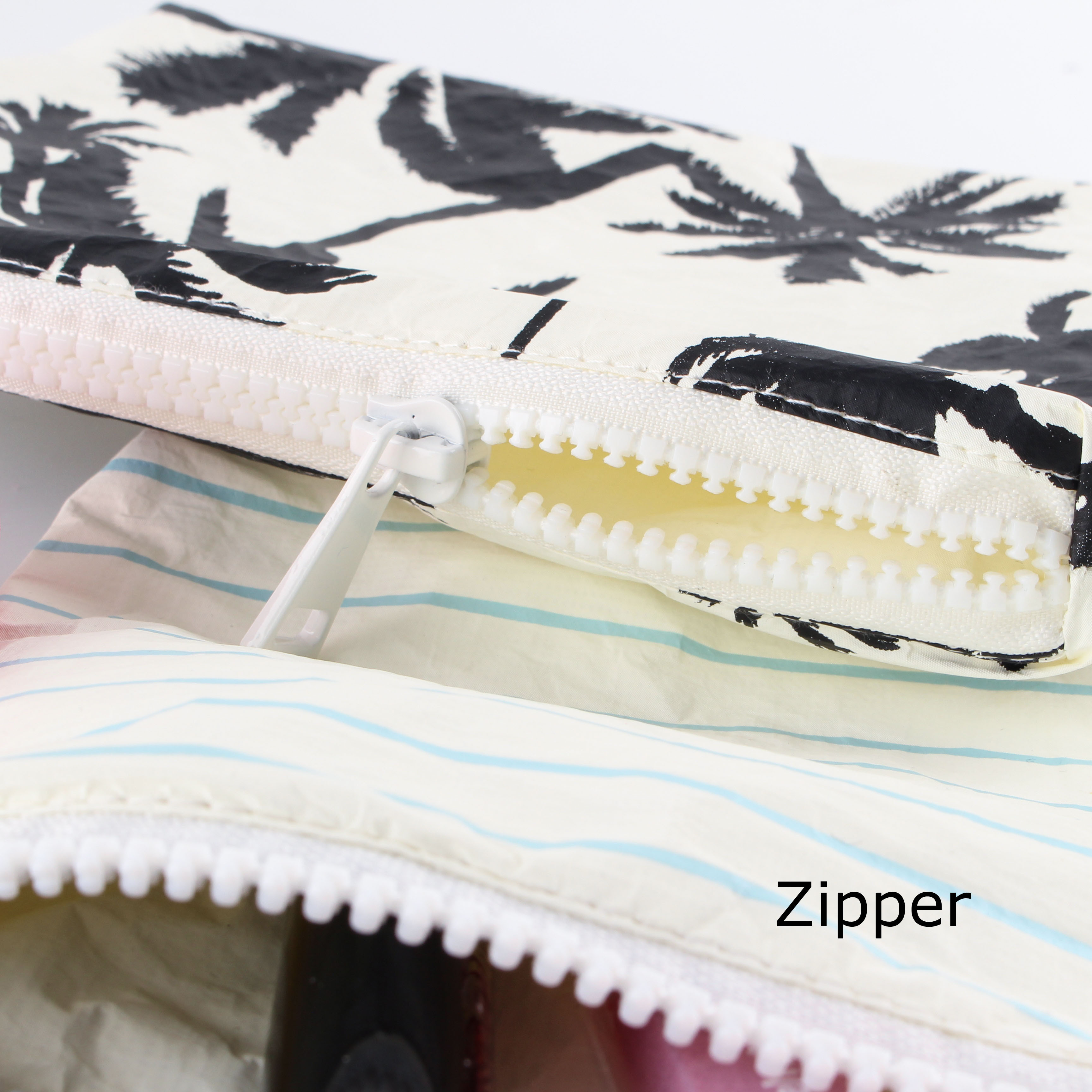 Custom Waterproof Fashion Eco Friendly Tyvek Travel Toiletry Bag Zipper Closure Tyvek Makeup Pouch