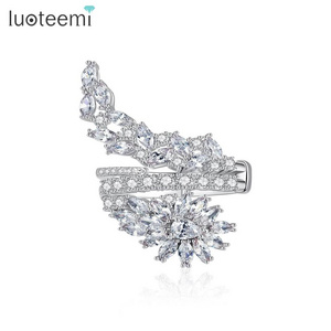 LUOTEEMI Solitaire Anillos De Compromiso Couple Ring Dual-Use Two Finger Flower Wedding Engagement Rings