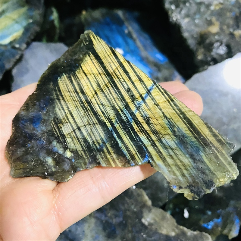 Wholesale natural rough labradorite stone slab raw labradorite gemstone crystal slices