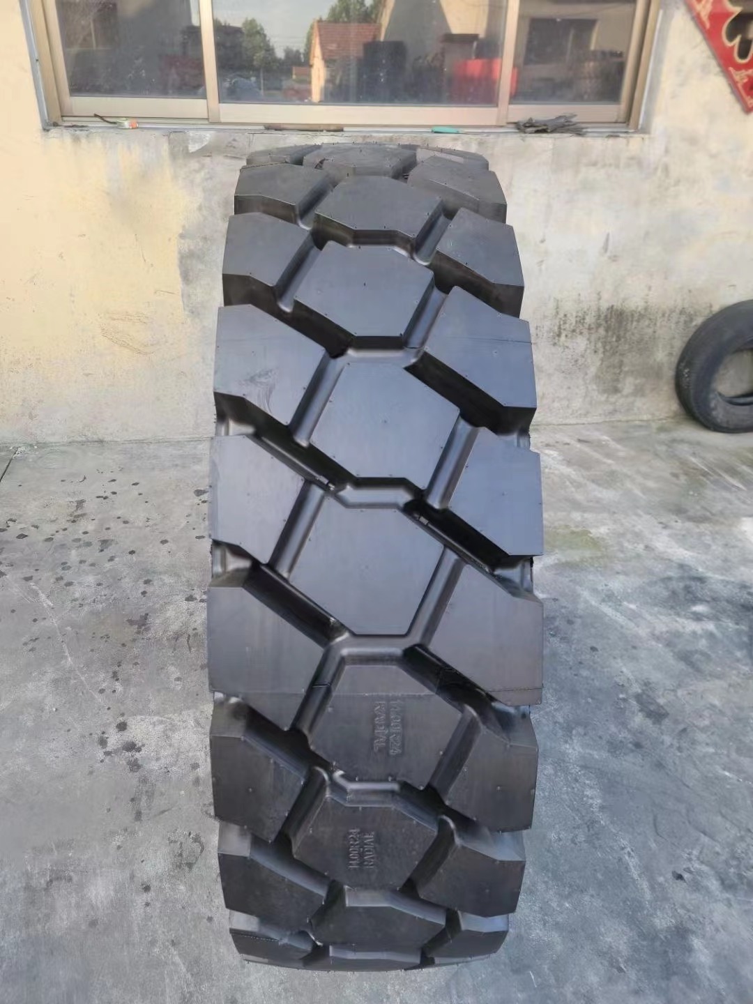 Off The Road tyre / HAWK brand OTR bias off road tyre, Mining Truck tires 14.00R25 17.5 R25 16.00R25