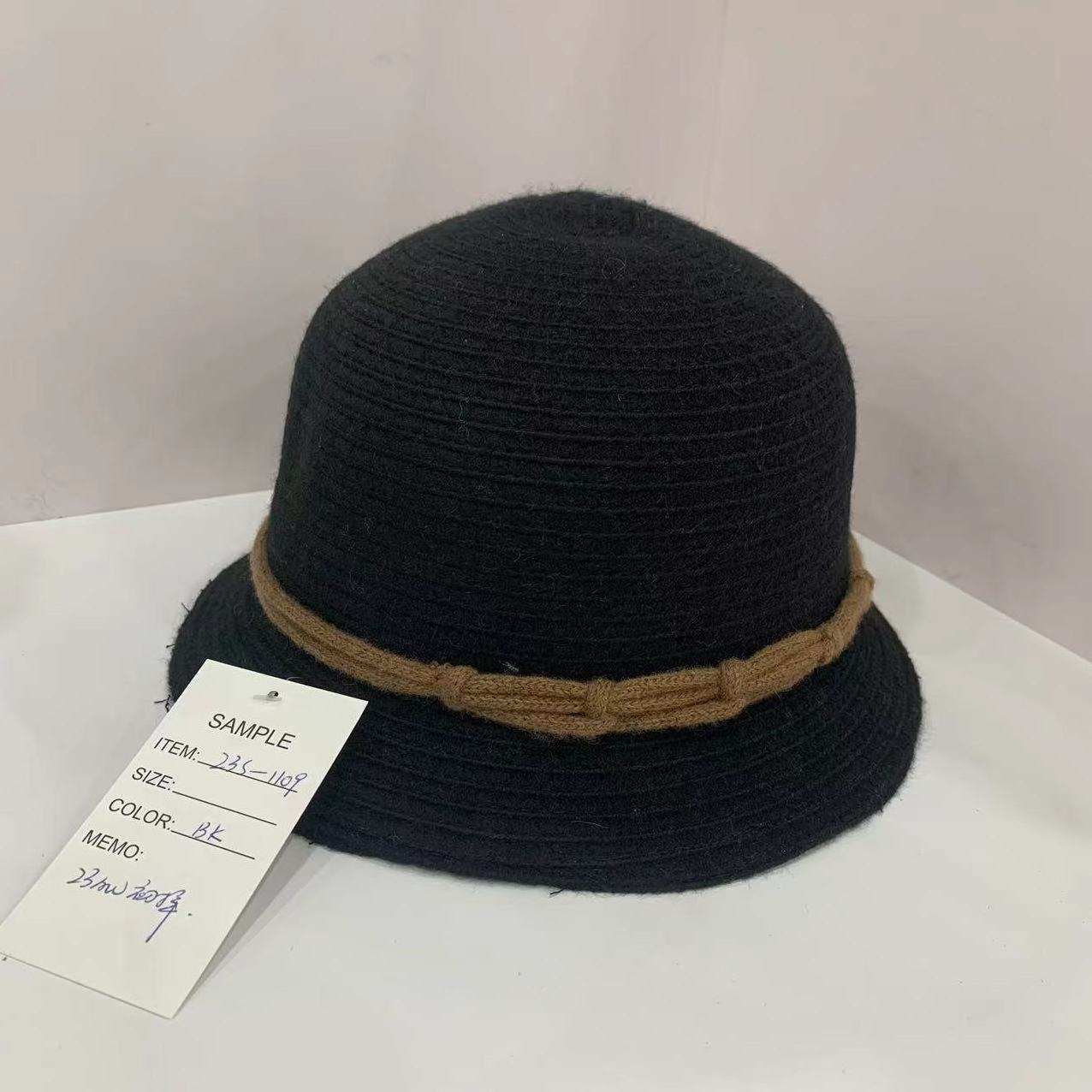 Wholesale Winter outdoor warm wool feel short brim straw hats bucket hats cloche hats