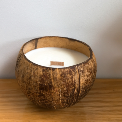 Valentine's Natural Coconut Shell Bowls Candle Soy Wax Coconut Candle With Wood Wick