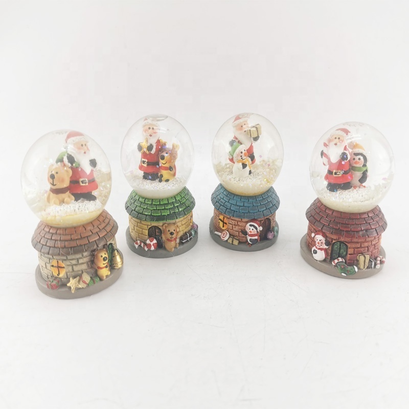 Resin promotional cheap Santa Claus  glass snow globe kit resin tourist souvenir water ball home decor crystal water globe