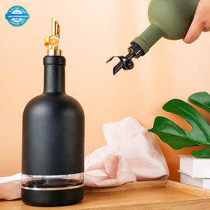 High-end Automatic 50ML 375ml 500ml 750ml 1000ml custom matte black glass olive oil bottle with wooden cork