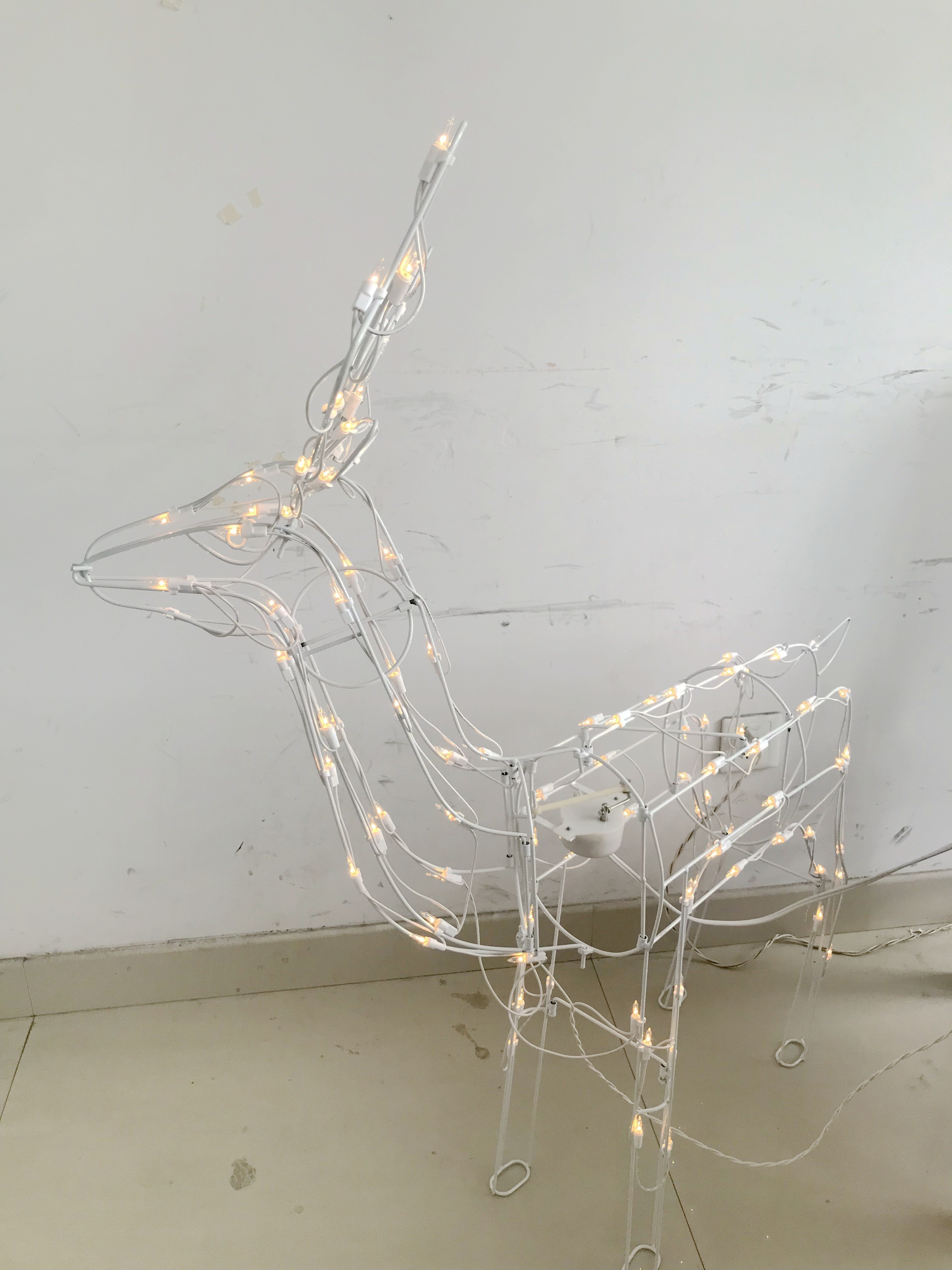 UL CSA 48in Height  Wire Frame Animated Christmas Reindeer Display Light Buck Doe Set