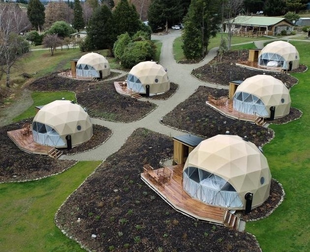 Custom 6m 8m 10m 15m large Dome Tent Brown luxury hotel tent igloo prefab house with bathroom geodesicos glamping sites tents