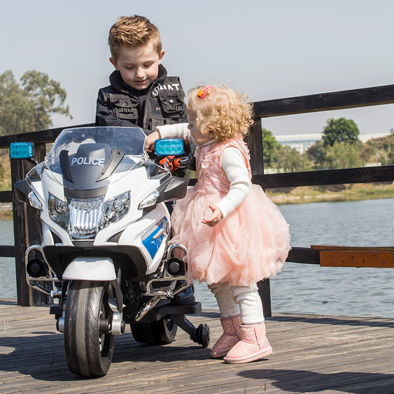 BMW R1200RT-P Kids Ride-on Electric Motorcycle 12V Licensed Police Style Lighted Plastic Box Packed for Land Cruiser Kids' Toy