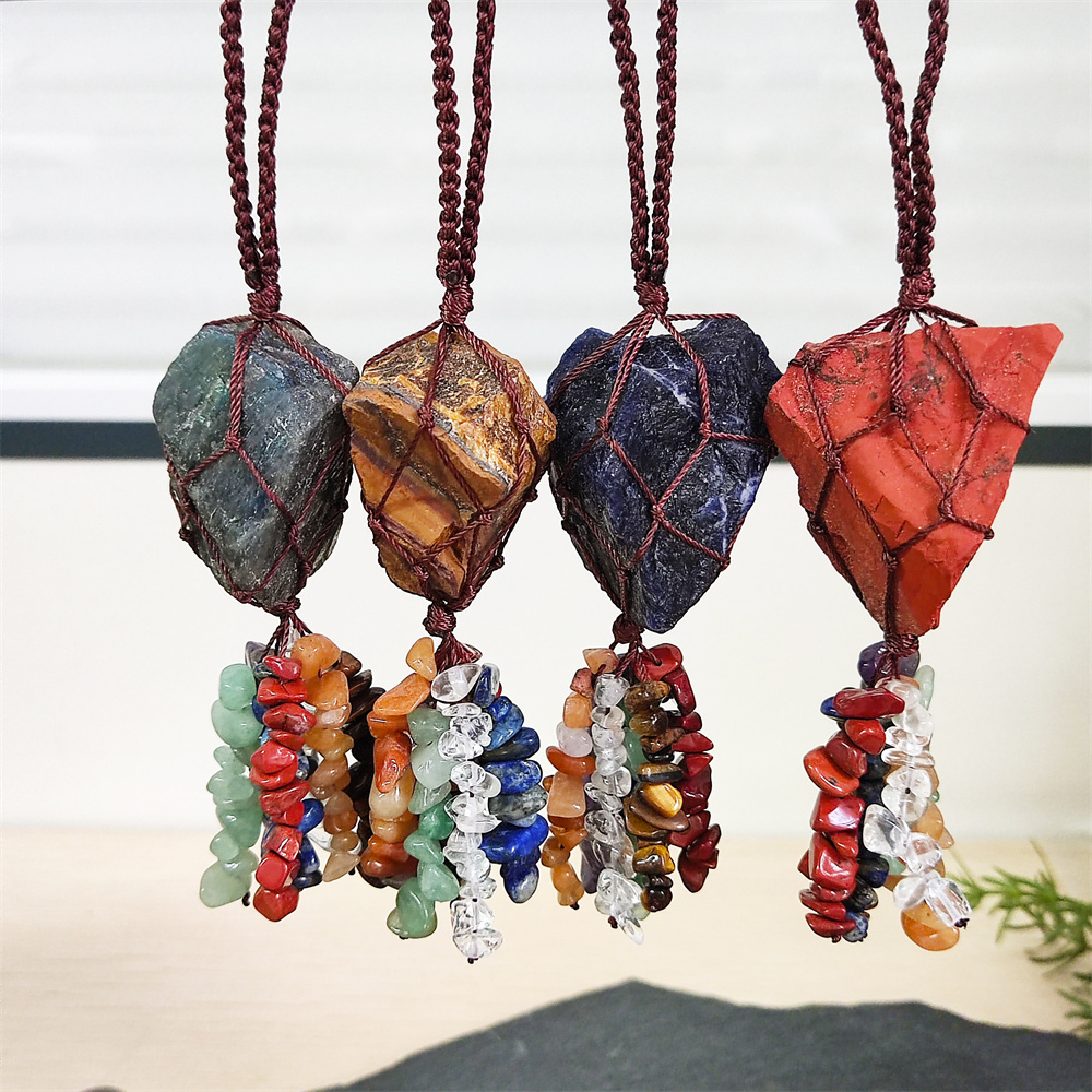 Wholesale cheap seven chakra car hanging charm healing crystal rough stones natural gems chips raw stone jade wall home decor