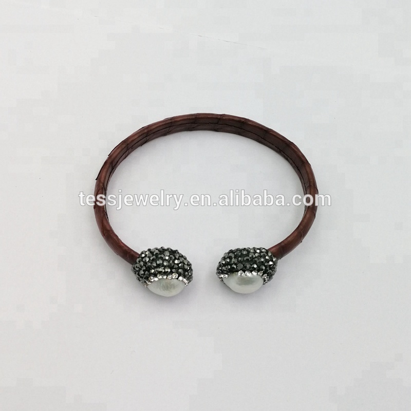 Hot Sale Bohemian Style New Brown Cuff Bangle Fashion Real Snake Skin Leather Bracelet with Freshwater Pearl for Women Gifts