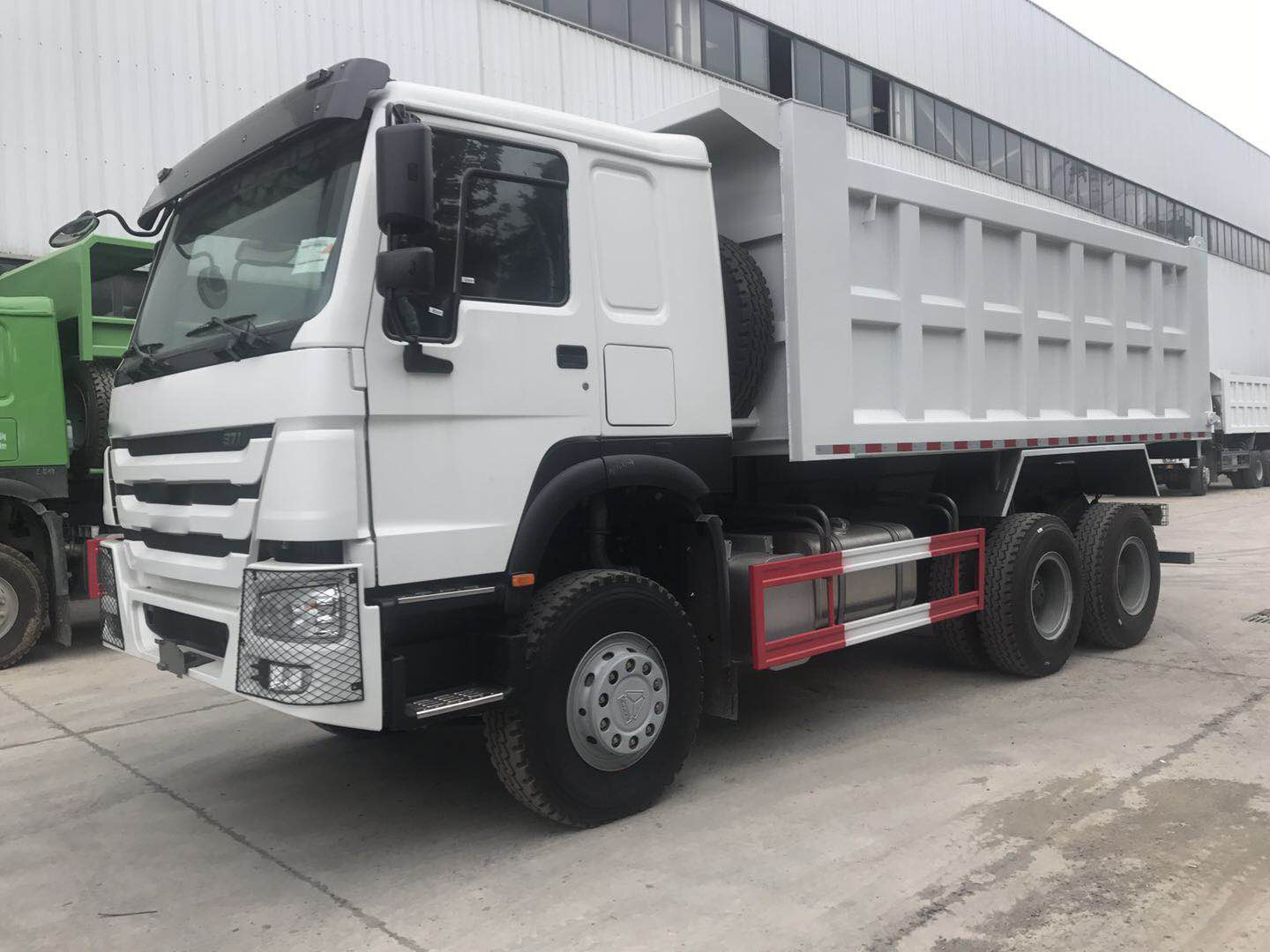 Factory Sinotruk HOWO Garbage Compactor Truck 6*4 20m3 Garbage Truck For Sale