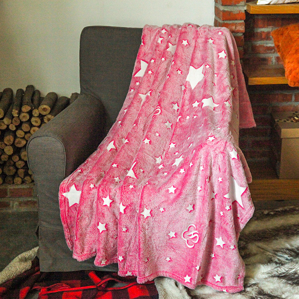 Wholesale Cozy Soft Warm Fluffy Pink Stars Custom Logo Flannel Fleece Fluorescent Glow In The Dark Blanket