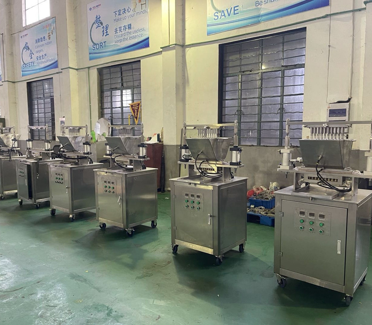 TG Cheap price semi-automatic lab use small jelly candy maker making depositing production machine