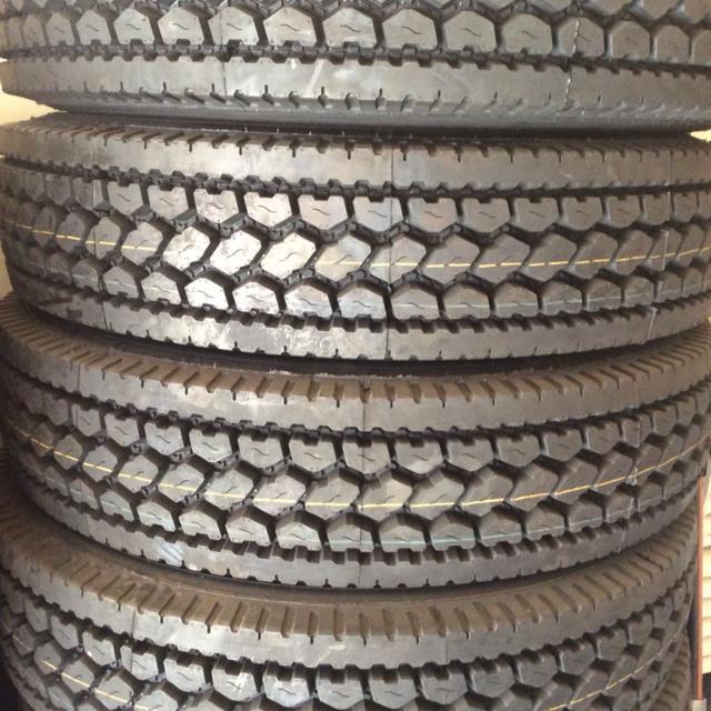 Used dump truck tyres