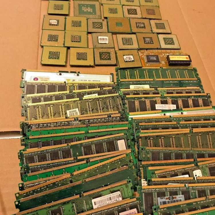 Intel Pentium Pro Ceramic CPU and CPU CERAMIC PROCESSOR SCRAPS FOR SALE