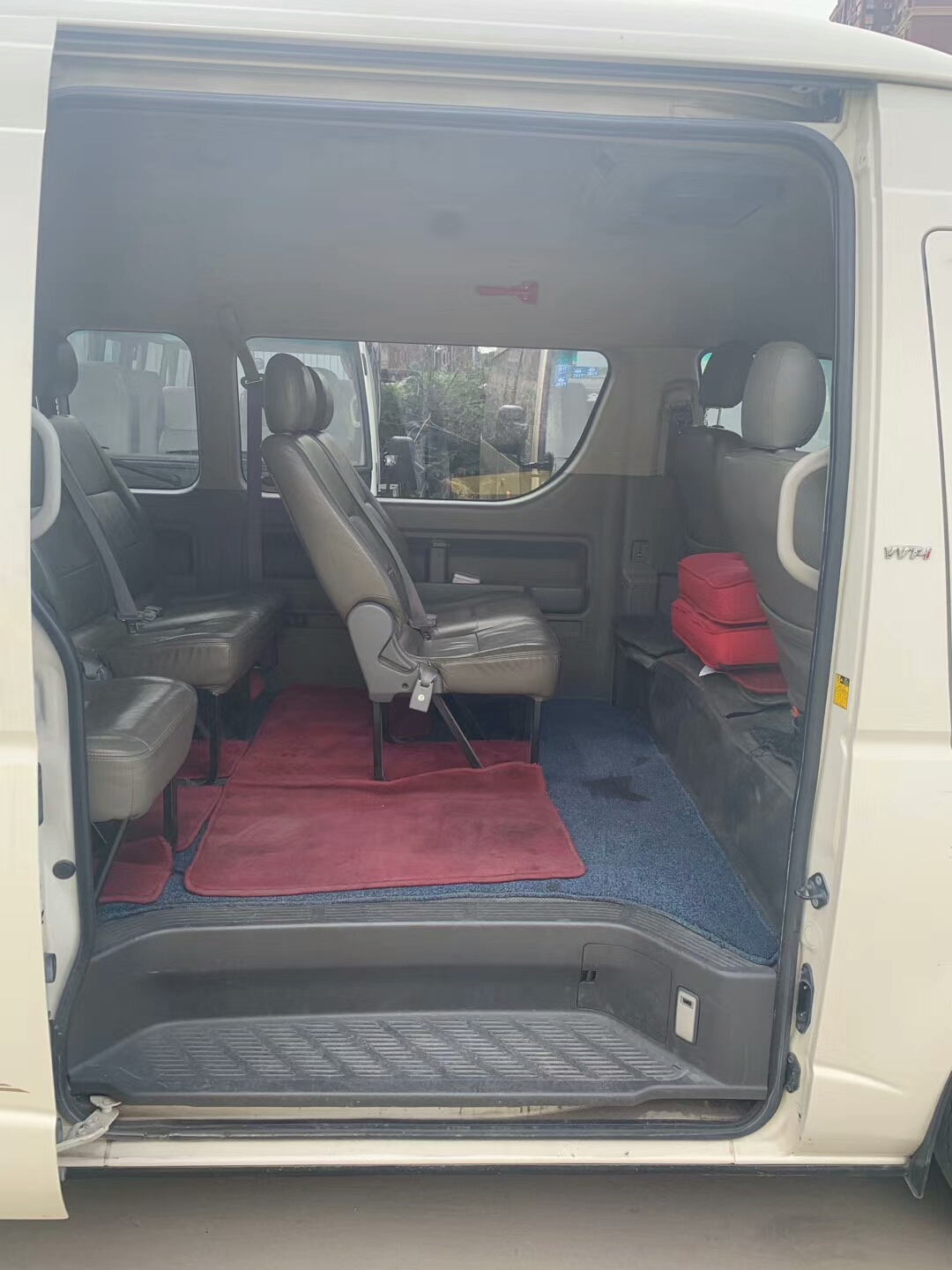 2010 Year 13 Seats gasoline  Hiace Used Mini Bus With Automatic transmission No Accident