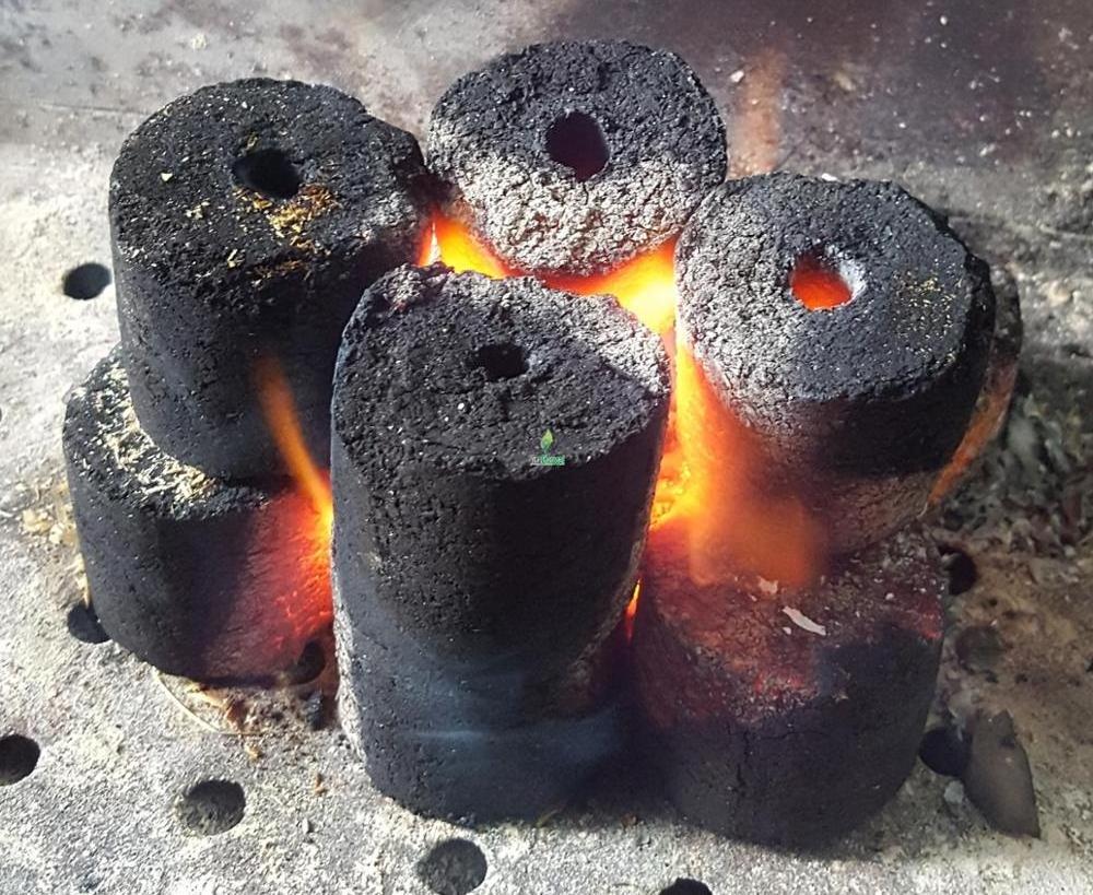 COCONUT SHELL IN CYLINDER SHAPE- BRIQUETTE CHARCOAL FOR BBQ GRILLING