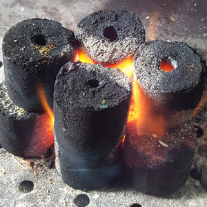 Cylinder form coconut shell charcoal for BBQ grilling in Vietnam country