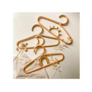 Wholesales Eco-friendly Rattan Doll Hanger Clothes Doll Baby Hanger