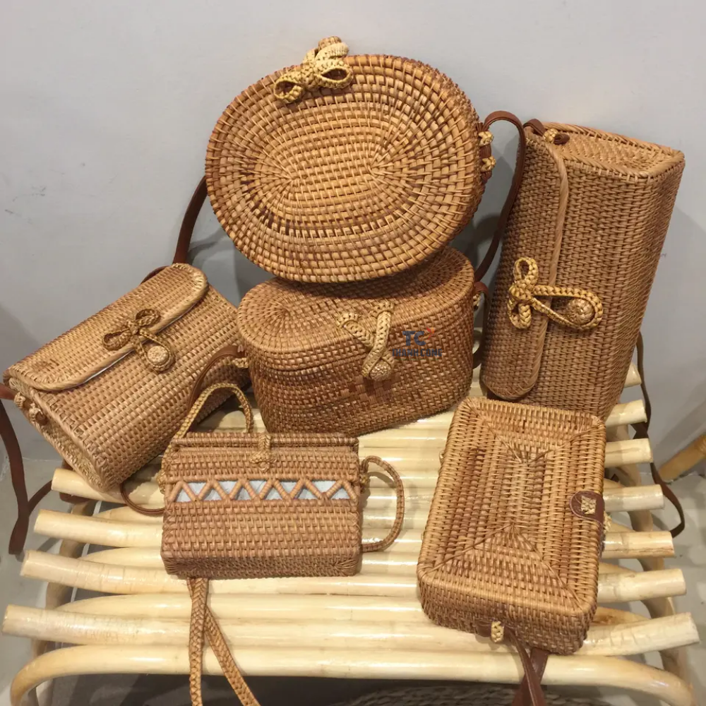 Unique Designs Round Wicker Rattan Straw Women Bags Crossbody Shoulder Leather Strap Bag For Wholesale