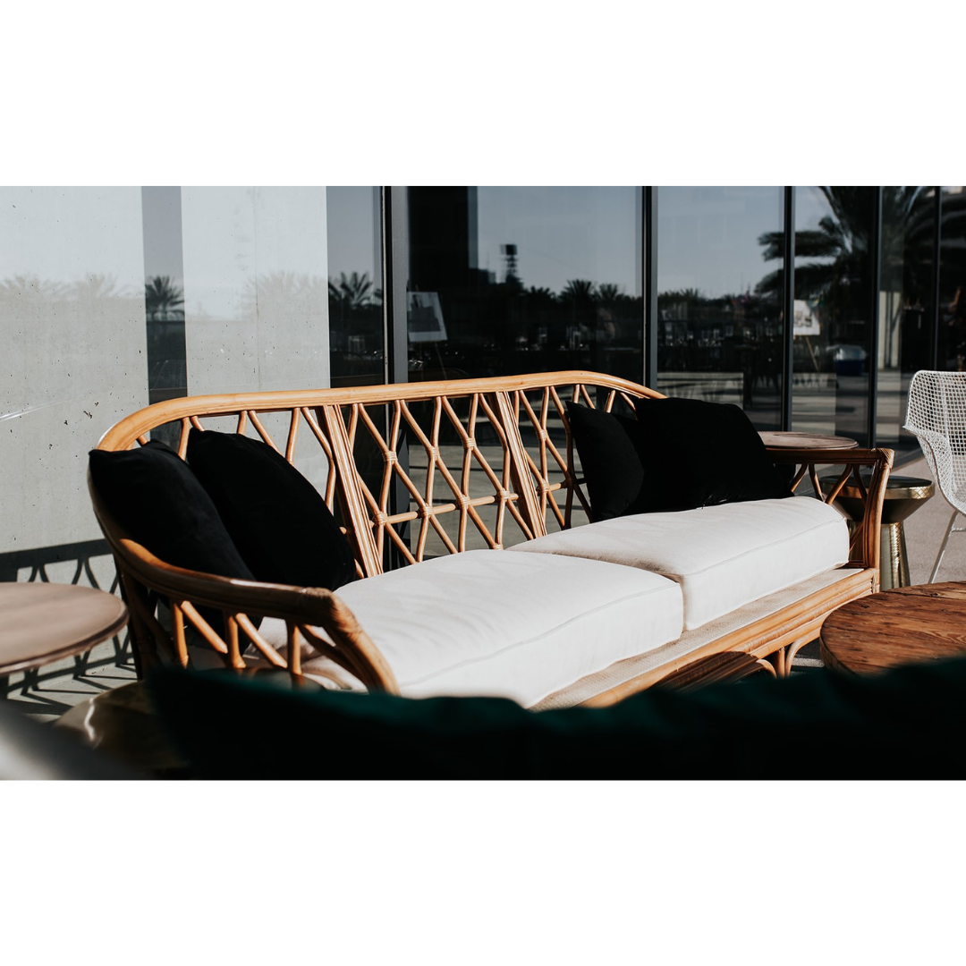 High Quality Boho Chair Modern Pe Ratan Outdoor Metal Stack Dining Chair Garden Peacock Rattan Chair made in Vietnam