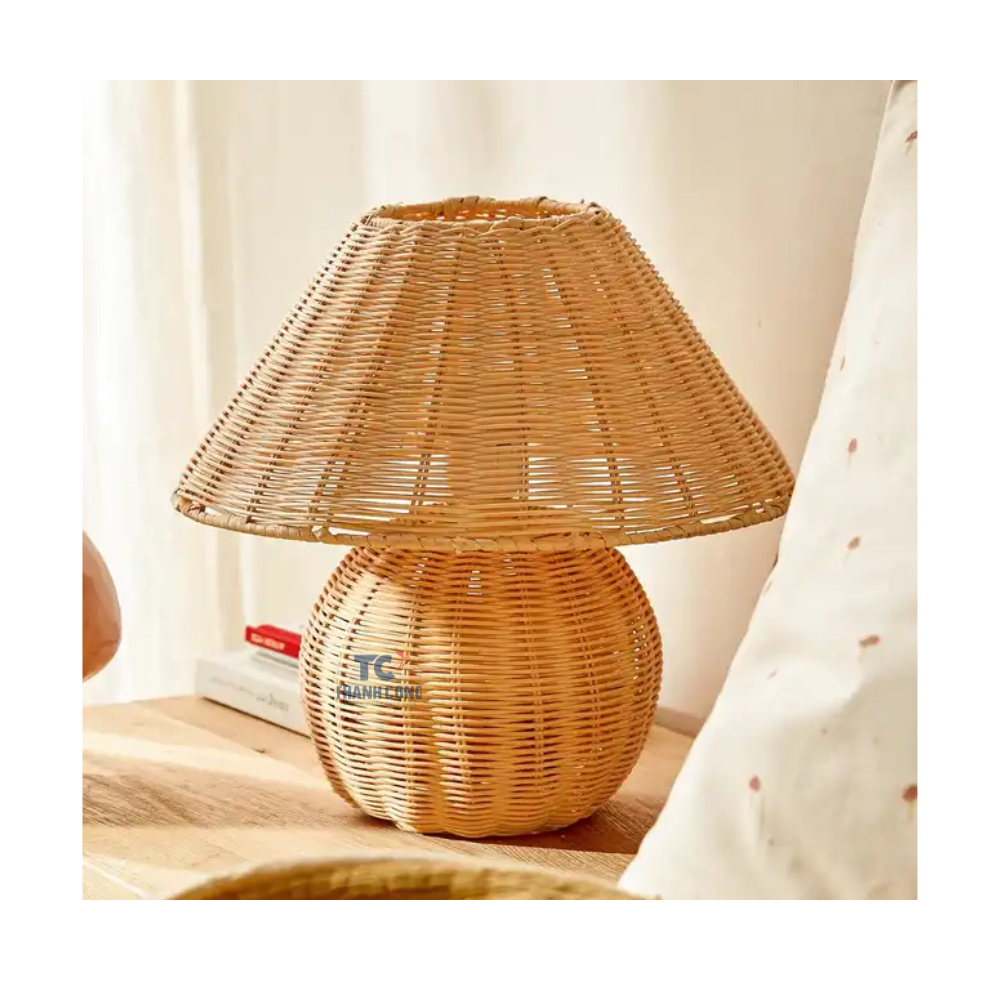 Wholesales Handwoven Rattan Table Lamp Bedside Decor Innovative Portable Nordic Table Lamp Seagrass OEM Private Brand