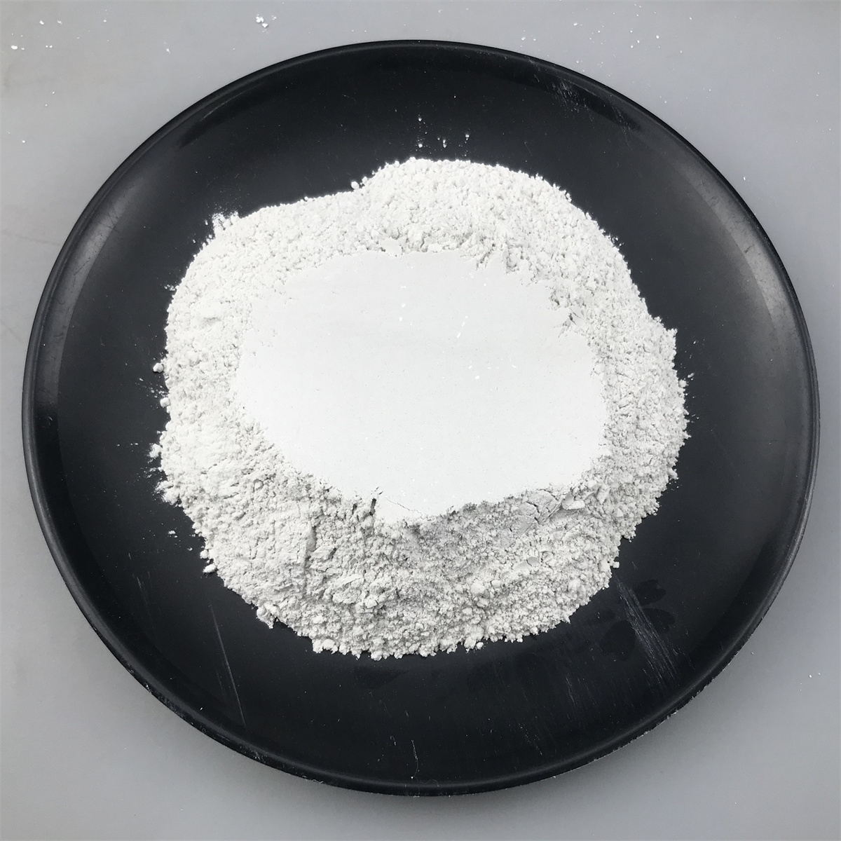 Fine and high pure 95% 96% 99%  ceramic powder with factory price kaolin powder Aluminum silicate hydroxide