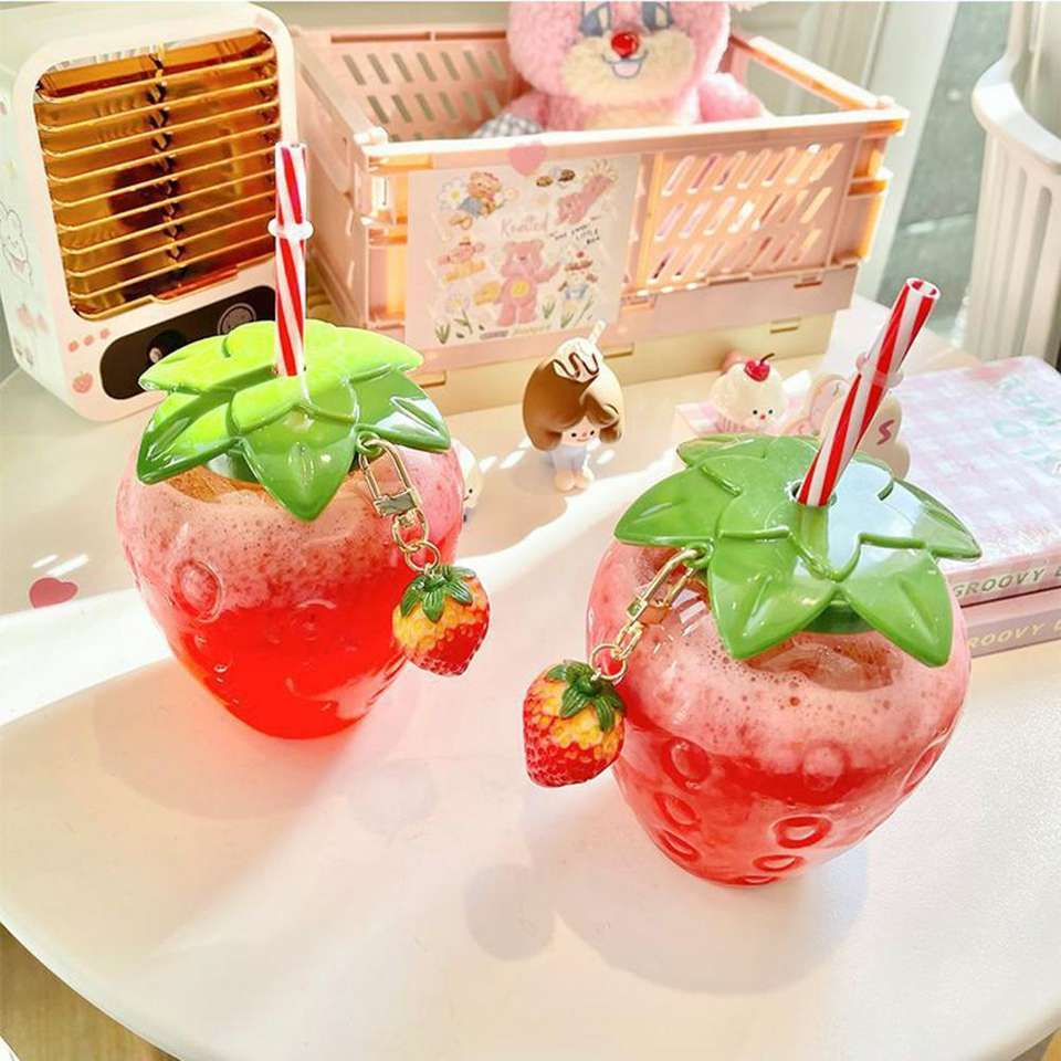 16OZ Summer Children Water Bottles 400ml Novelty Yard Cups Plastic Party Supplies Led Flashing Straw Cup