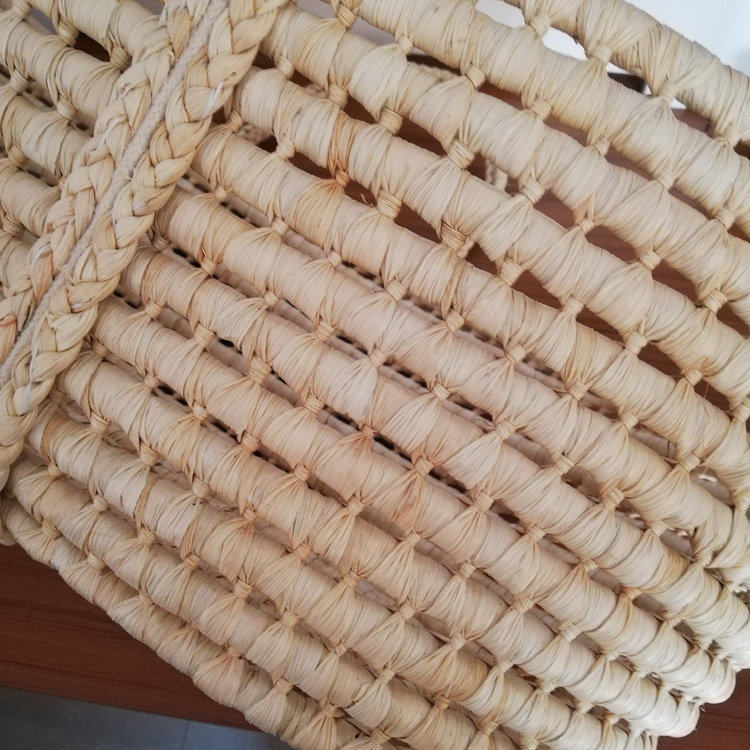 Handmade natural rattan straw baby sleeping moses basket crib