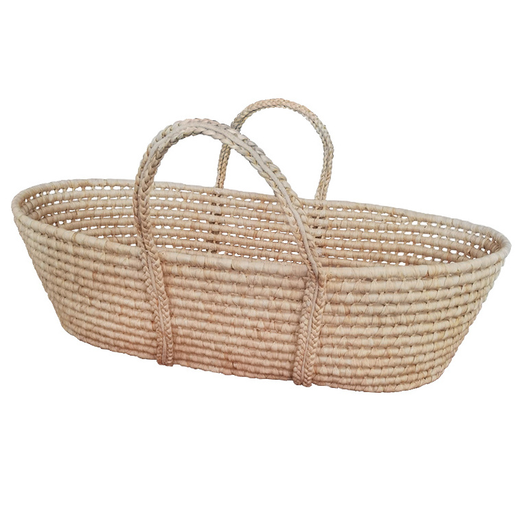 Handmade natural rattan straw baby sleeping moses basket crib