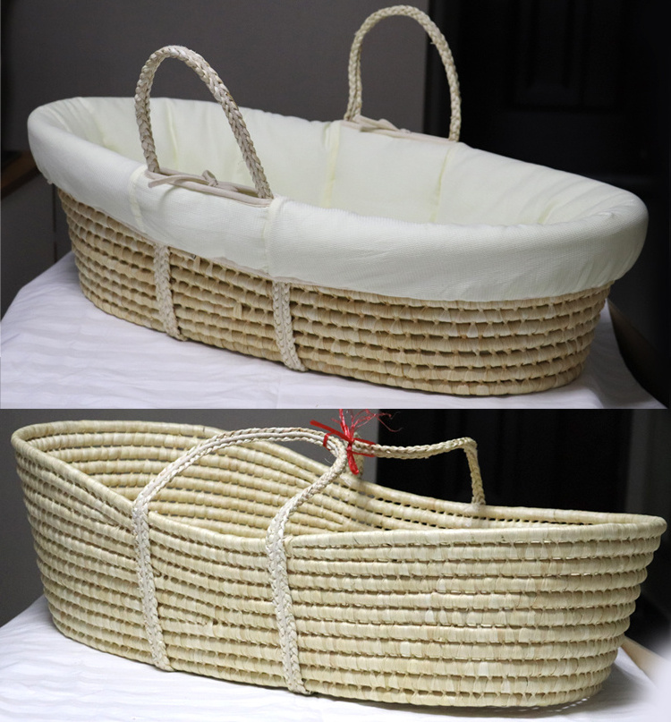 Factory price wholesale luxury portable newborn gift set mobile wicker baby basket set rattan woven bed bedding moses cribs