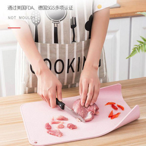 Kitchen silicone easy to store plastic cheese cutting board portable plastic chopping board