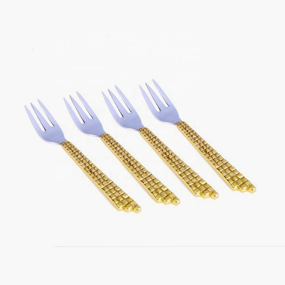 Stainless Steel Salad Server with Bright Golden Brass Embossed Chain Design Handle high quality salad server