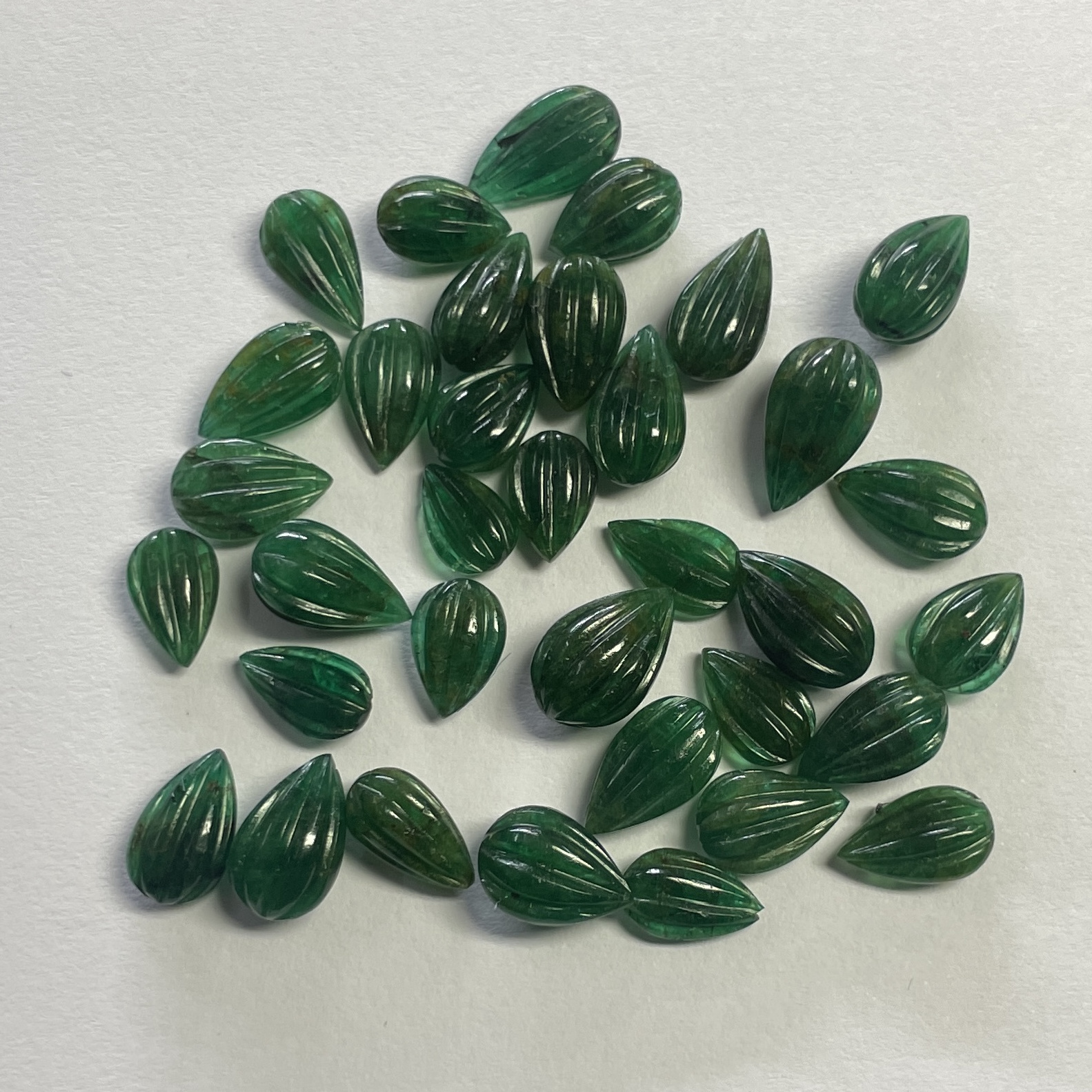 10mm Natural Emerald Carved Drops Briolette Gemstone Beads Loose Wholesale Precious Stone Drop Carving Emeralds Carvings Dark